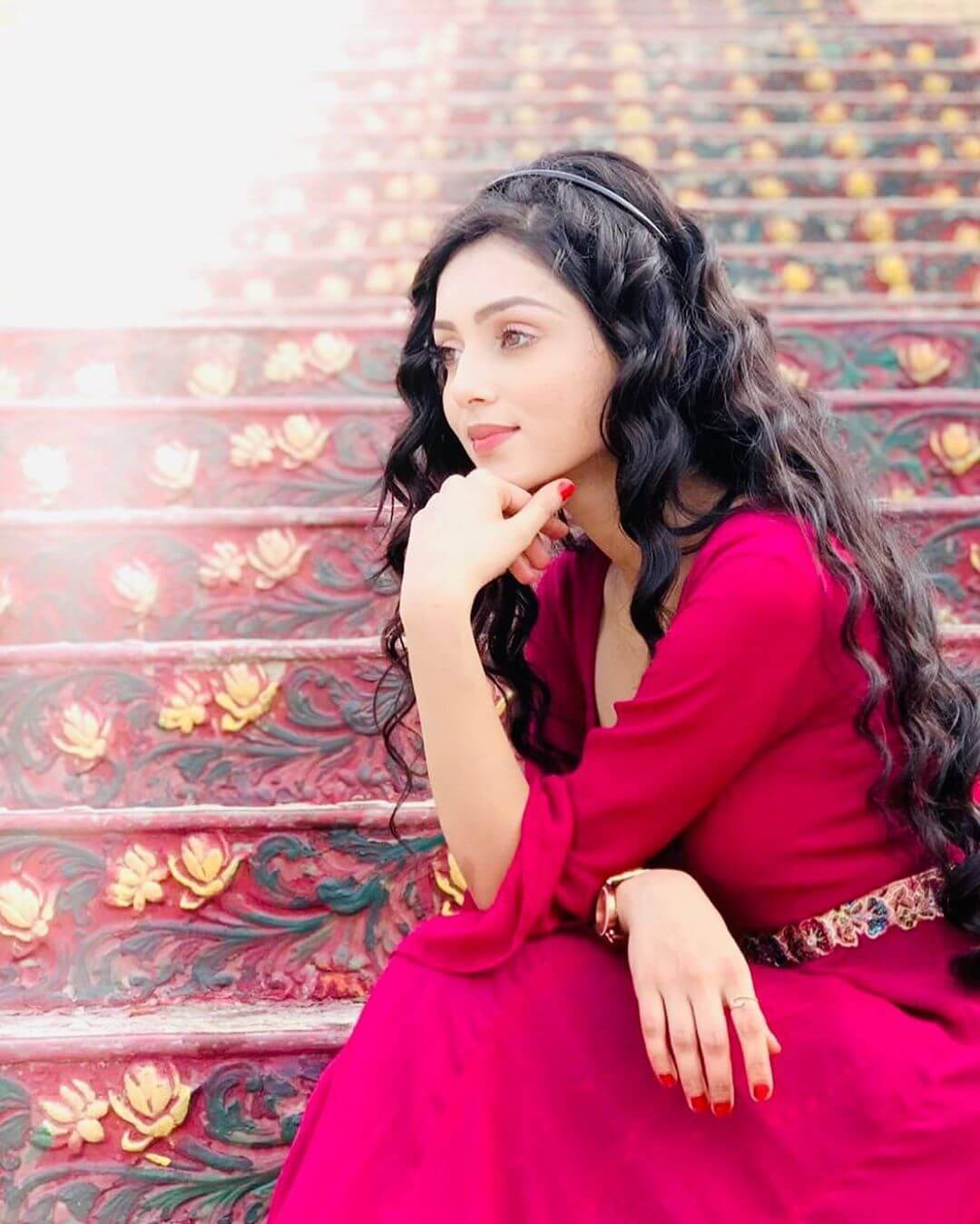 Mallika Singh Red Dress Stairs Wallpaper