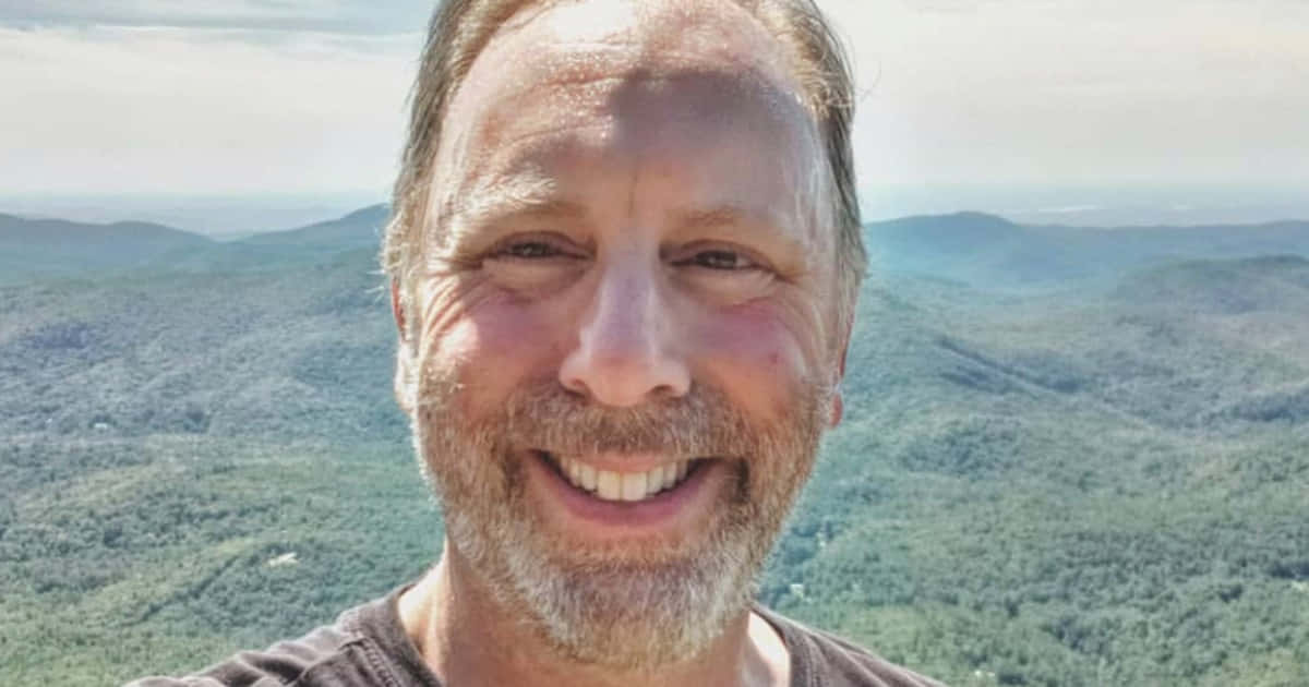 Man Mountain Selfie Wallpaper