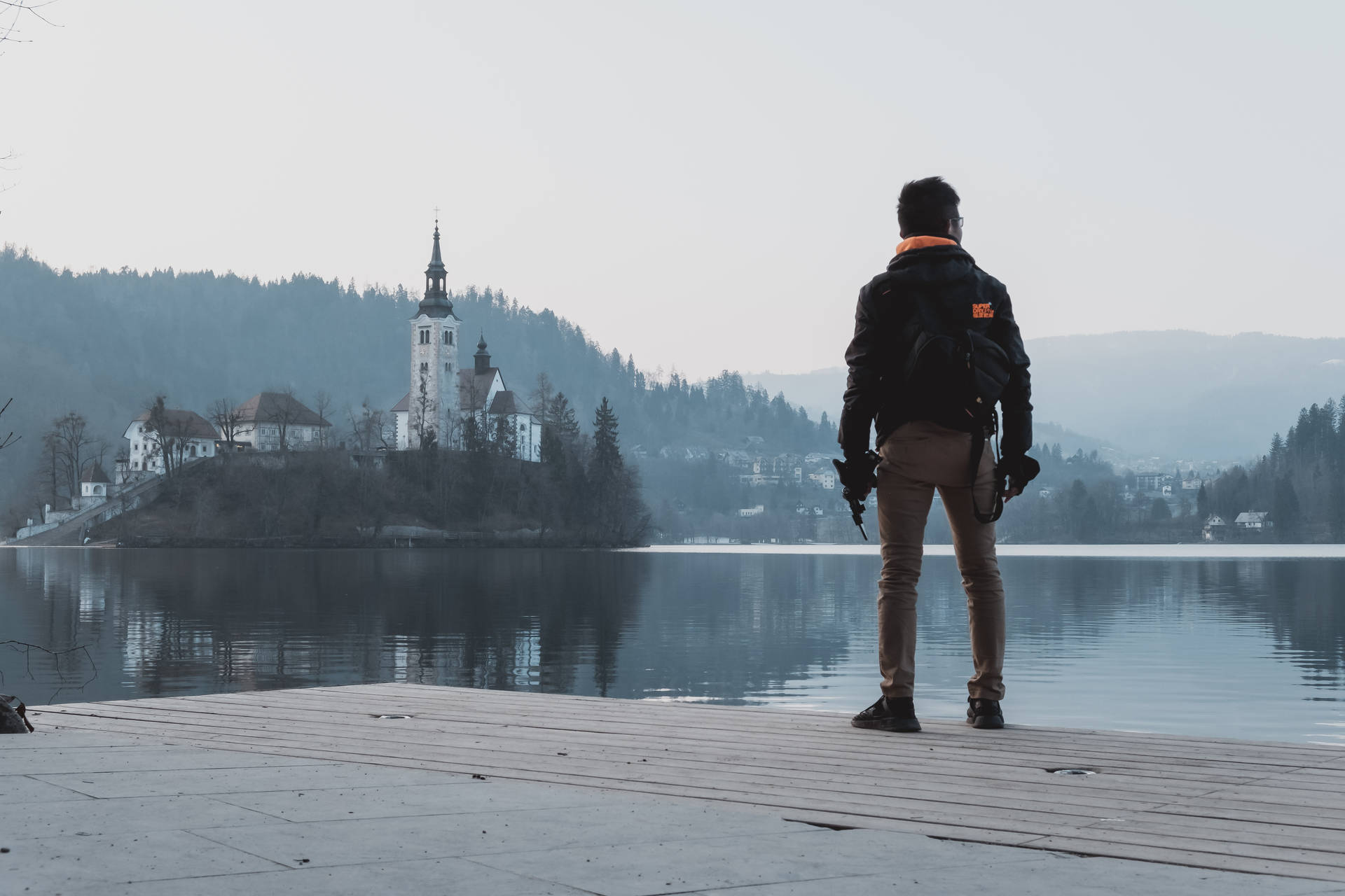 Hombreen El Lago Bled, Eslovenia Fondo de pantalla