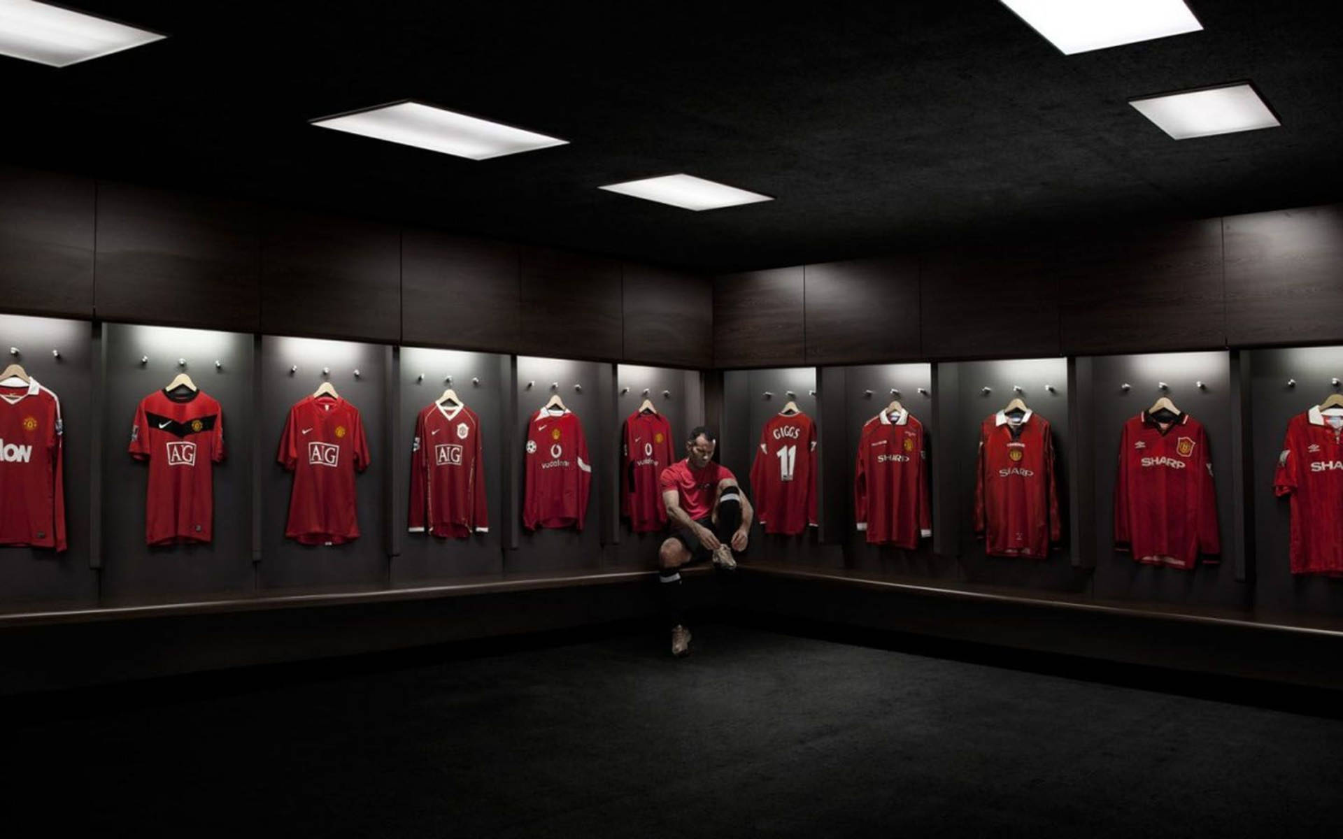 Manchester United Locker Room Wallpaper