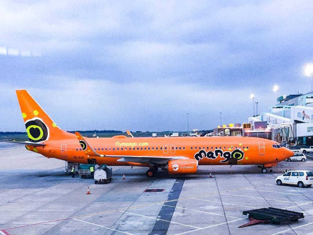 Mango Airlines On Airport Wallpaper