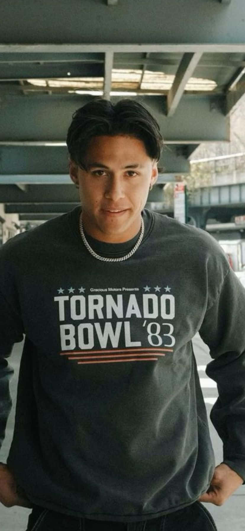 Manin Tornado Bowl Sweatshirt Wallpaper