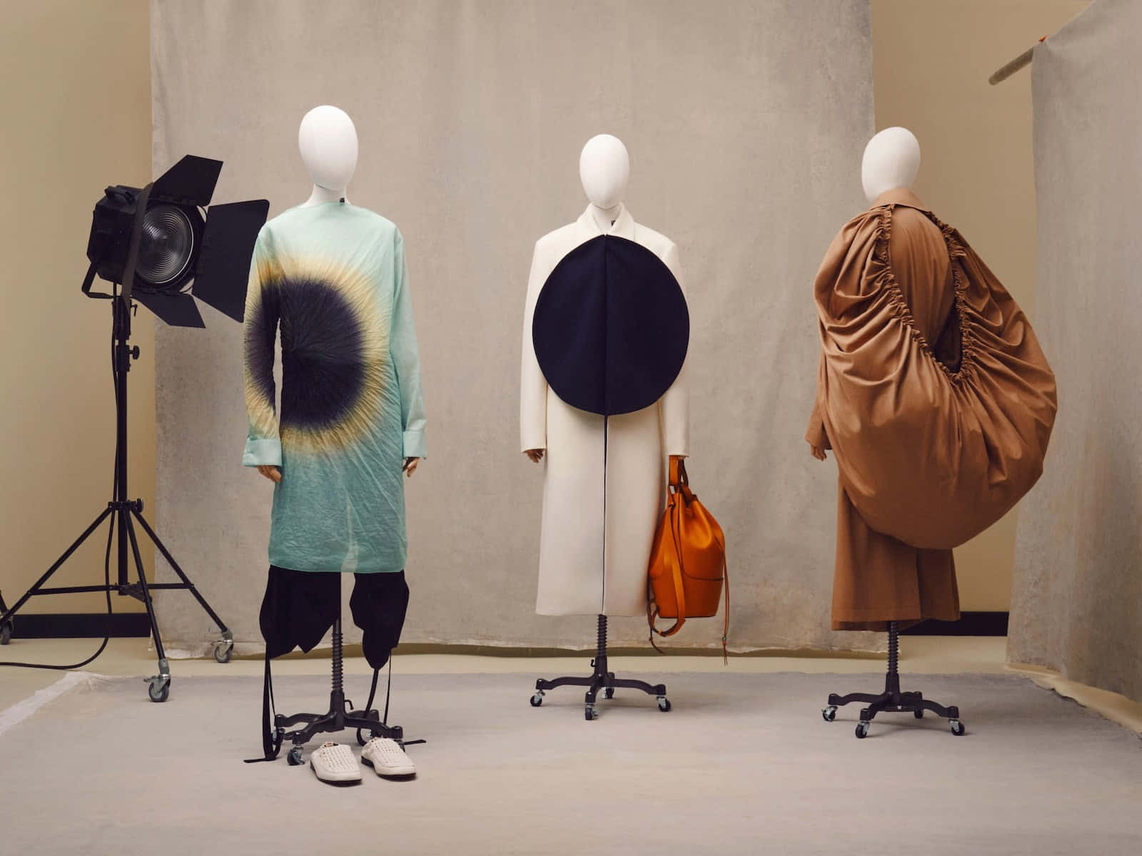 Mannequins Wearing Loewe's Clothes Wallpaper