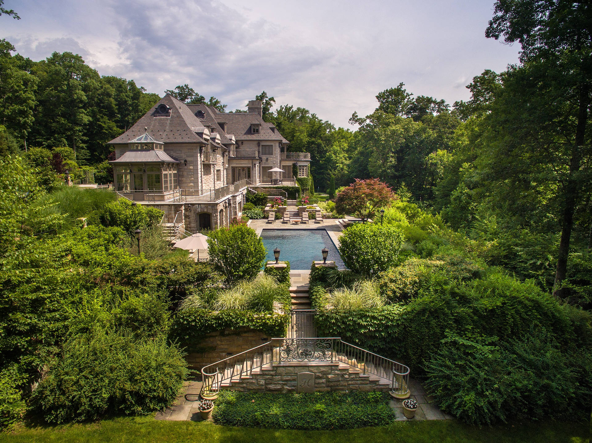 Mansion With Pool In Greenwich Ct Wallpaper