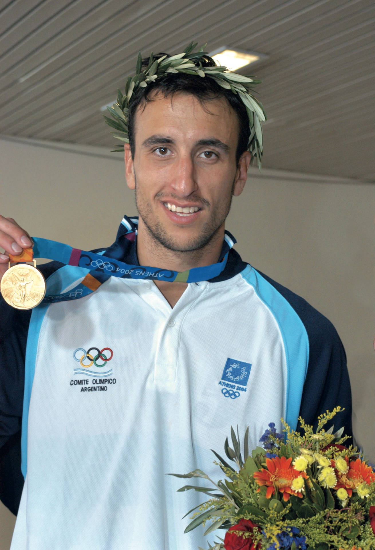Manu Ginobili Olympics guldmedalje skitse over en mørkeblå baggrund. Wallpaper