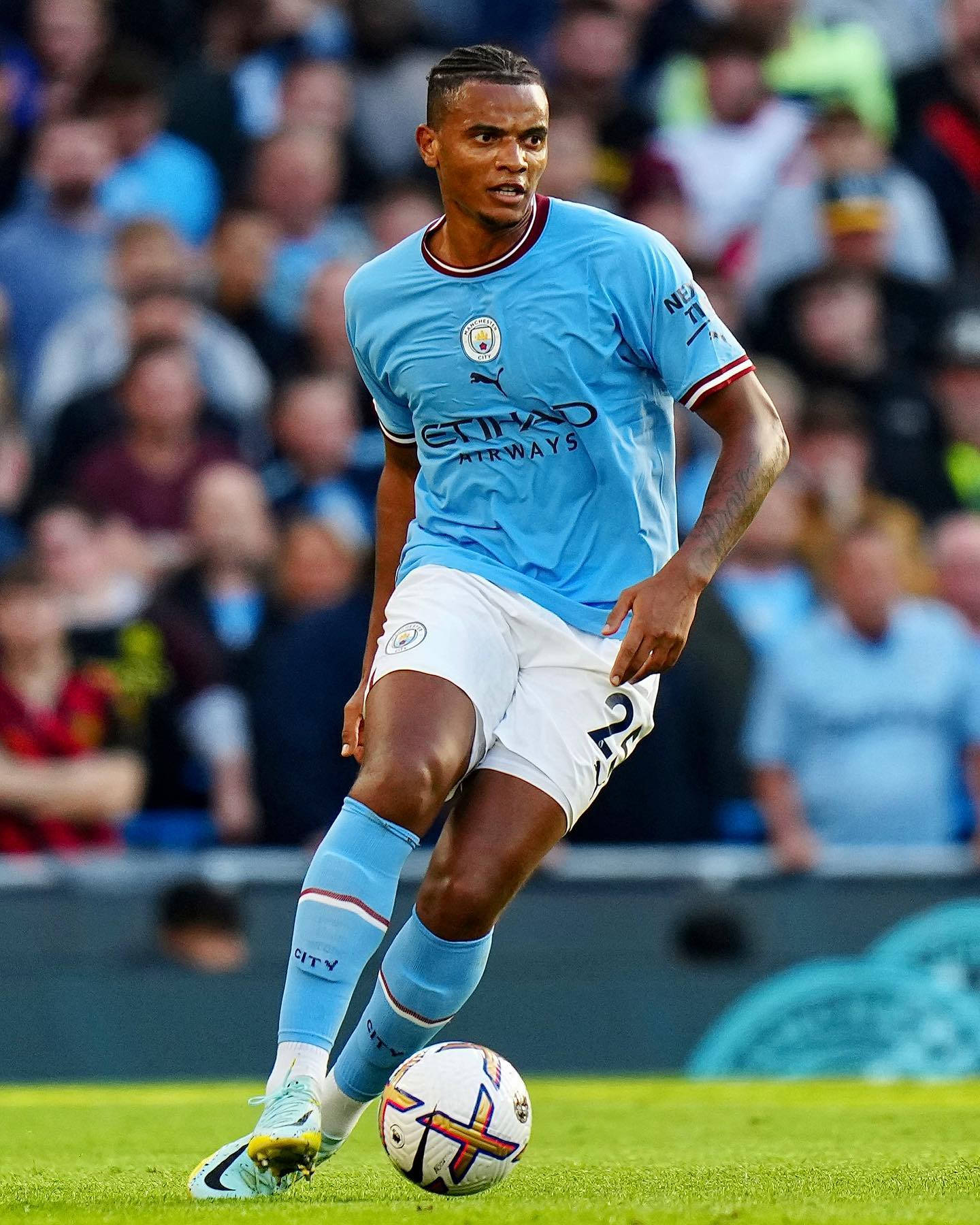 Manuel Akanji Playing For Manchester City Wallpaper