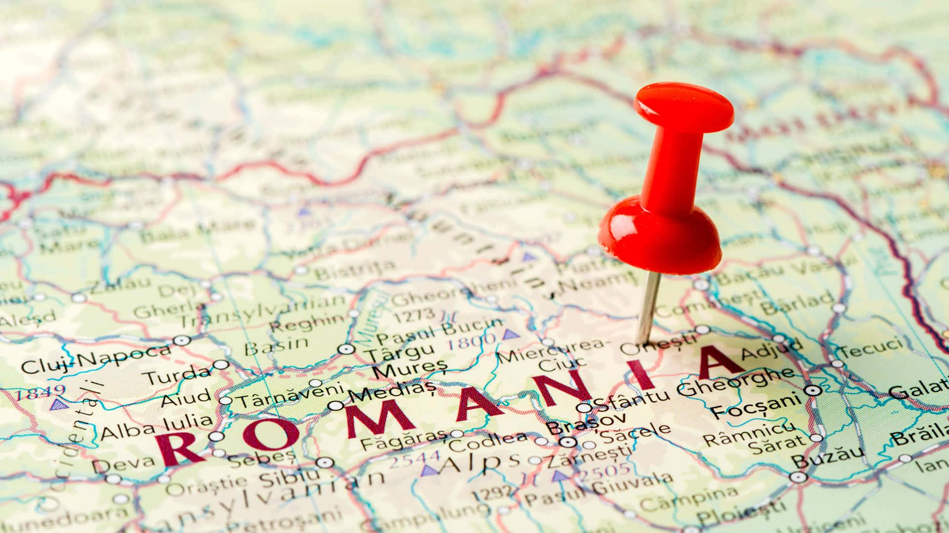 Atemberaubenderroter Pin Auf Rumänischer Kartenhintergrund