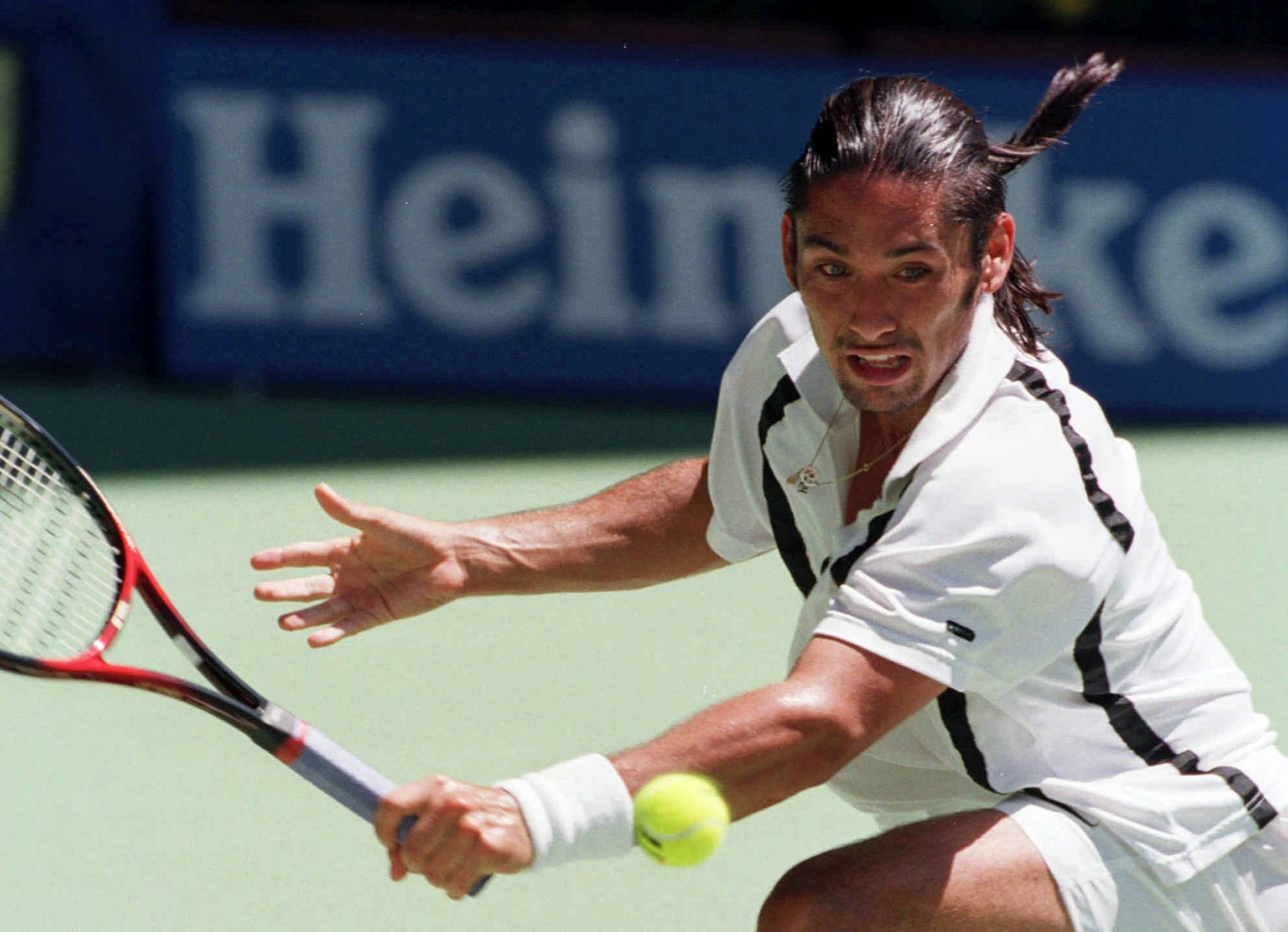 Marcelo Rios, One Of The Finest Tennis Players In Action Wallpaper