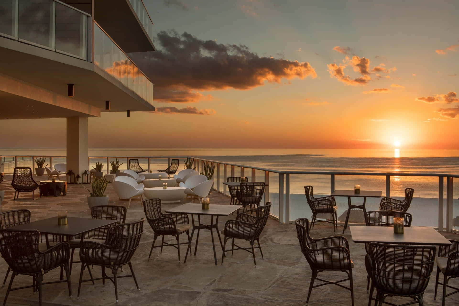 Relax on the beach of Marco Island