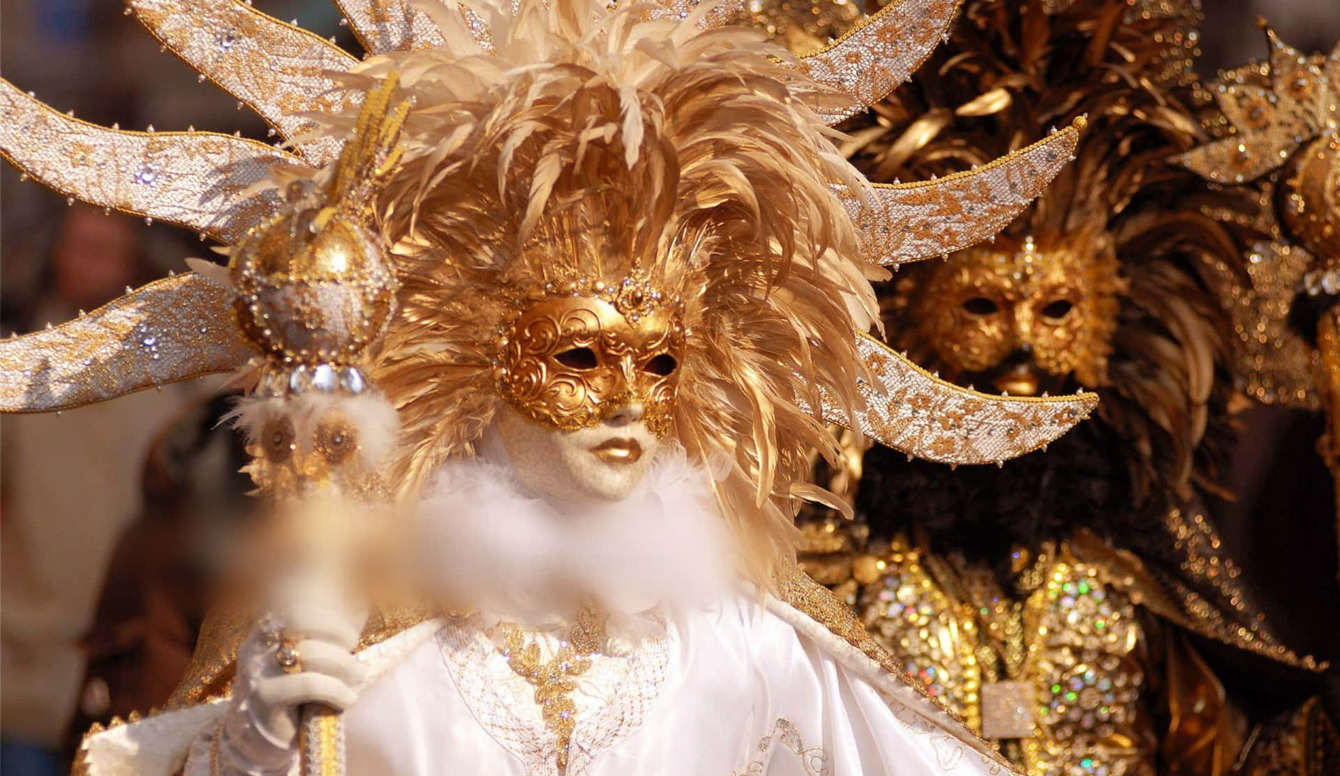 Golden Mardi Gras Mask Costume Wallpaper