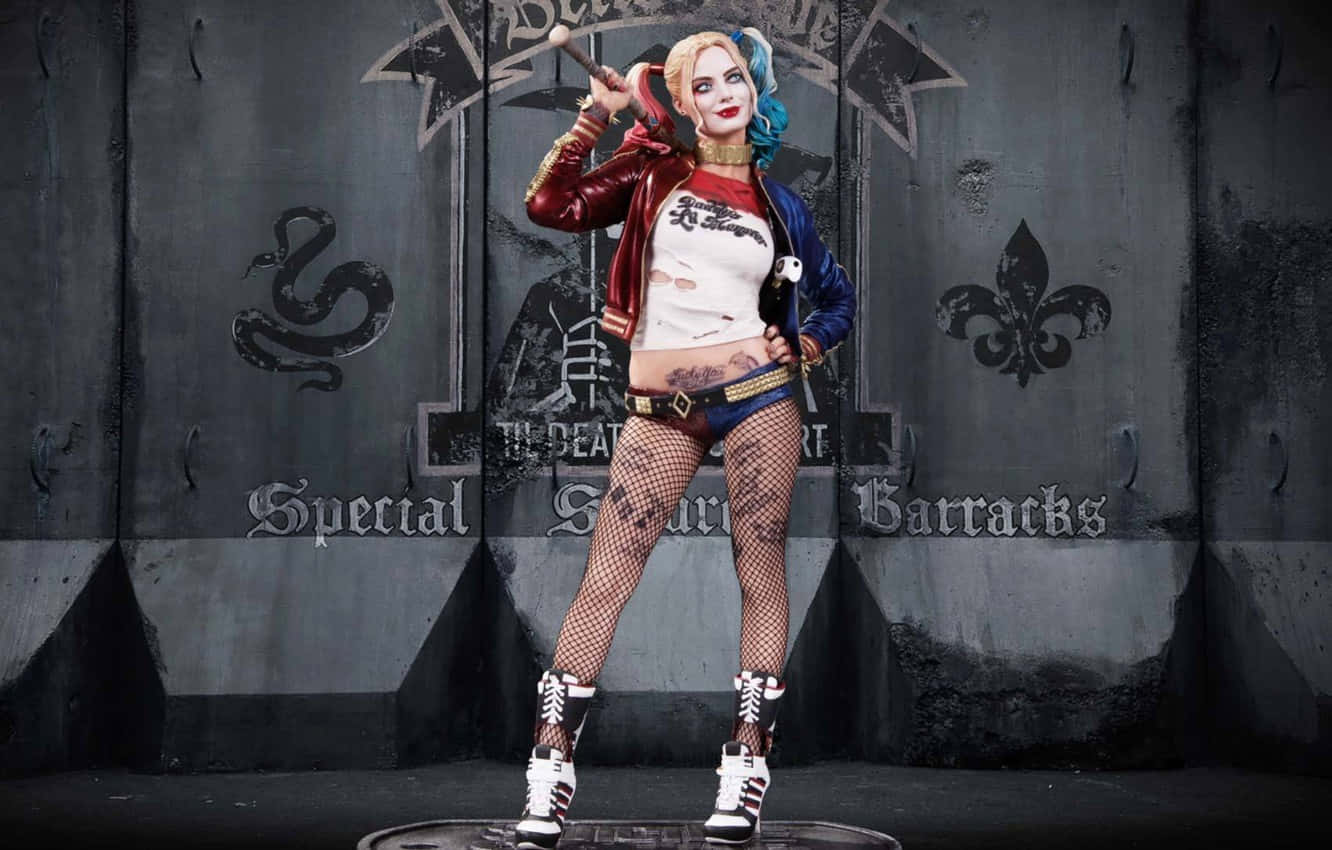 Margot Robbie as DC Comics' Harley Quinn Wallpaper
