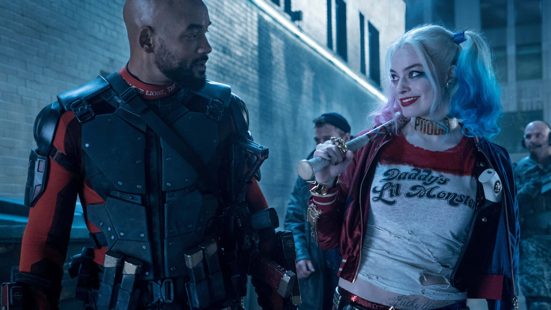 Margotrobbie Como La Famosa Y Querida Por Los Fans Del Cómic De Dc, El Personaje De Harley Quinn. Fondo de pantalla