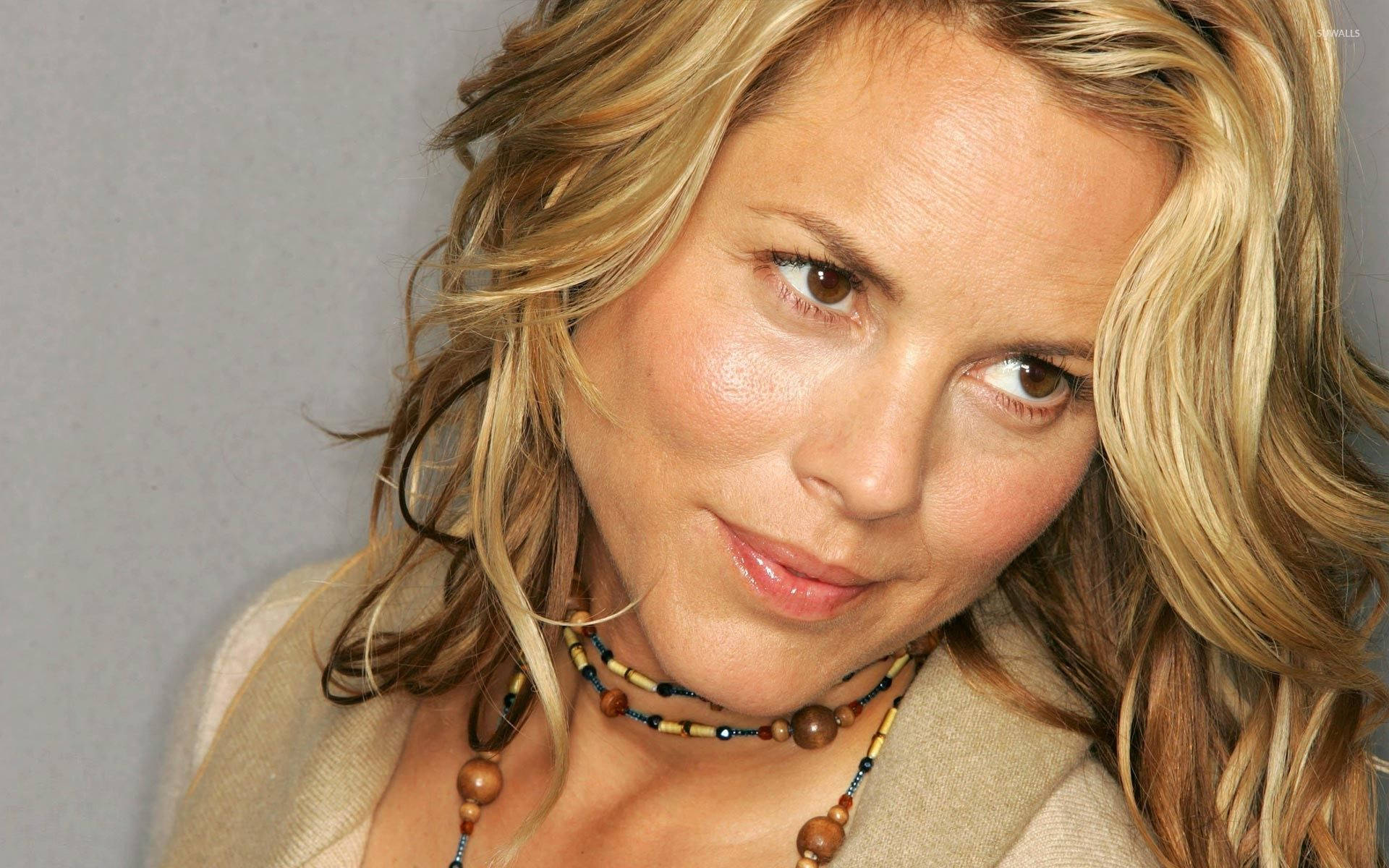 Maria Bello, Renowned Hollywood Actress and Writer Wallpaper
