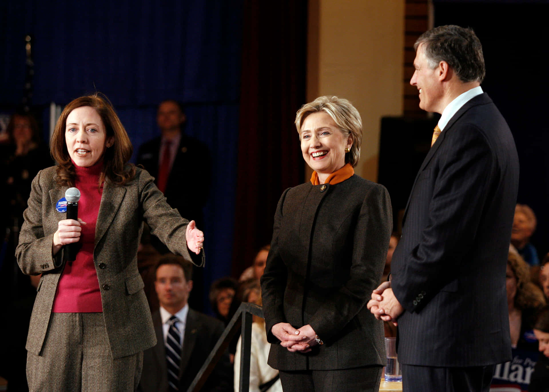 Maria Cantwell And Hilary Clinton Wallpaper