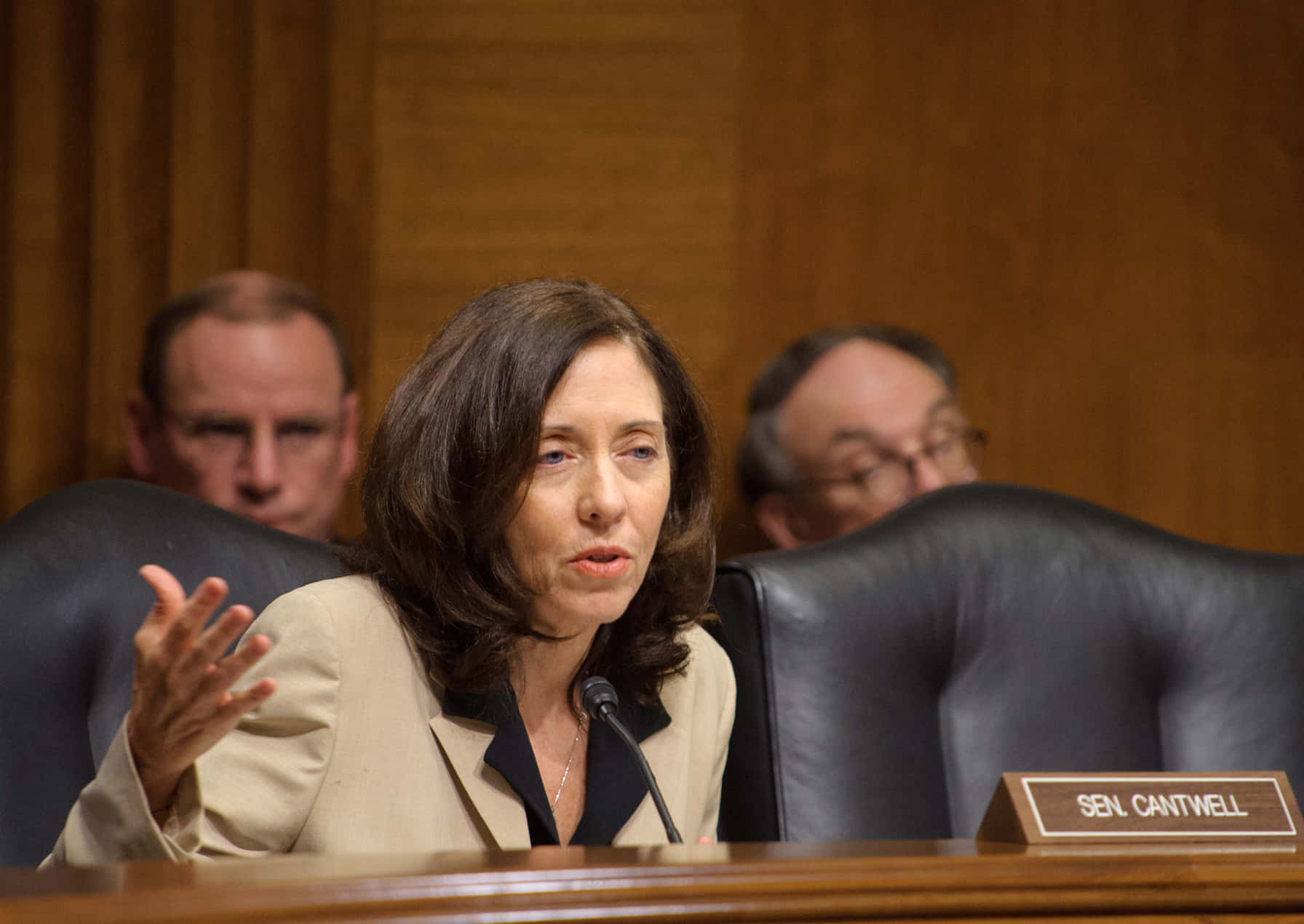 Maria Cantwell Doing Hand Gesture Wallpaper