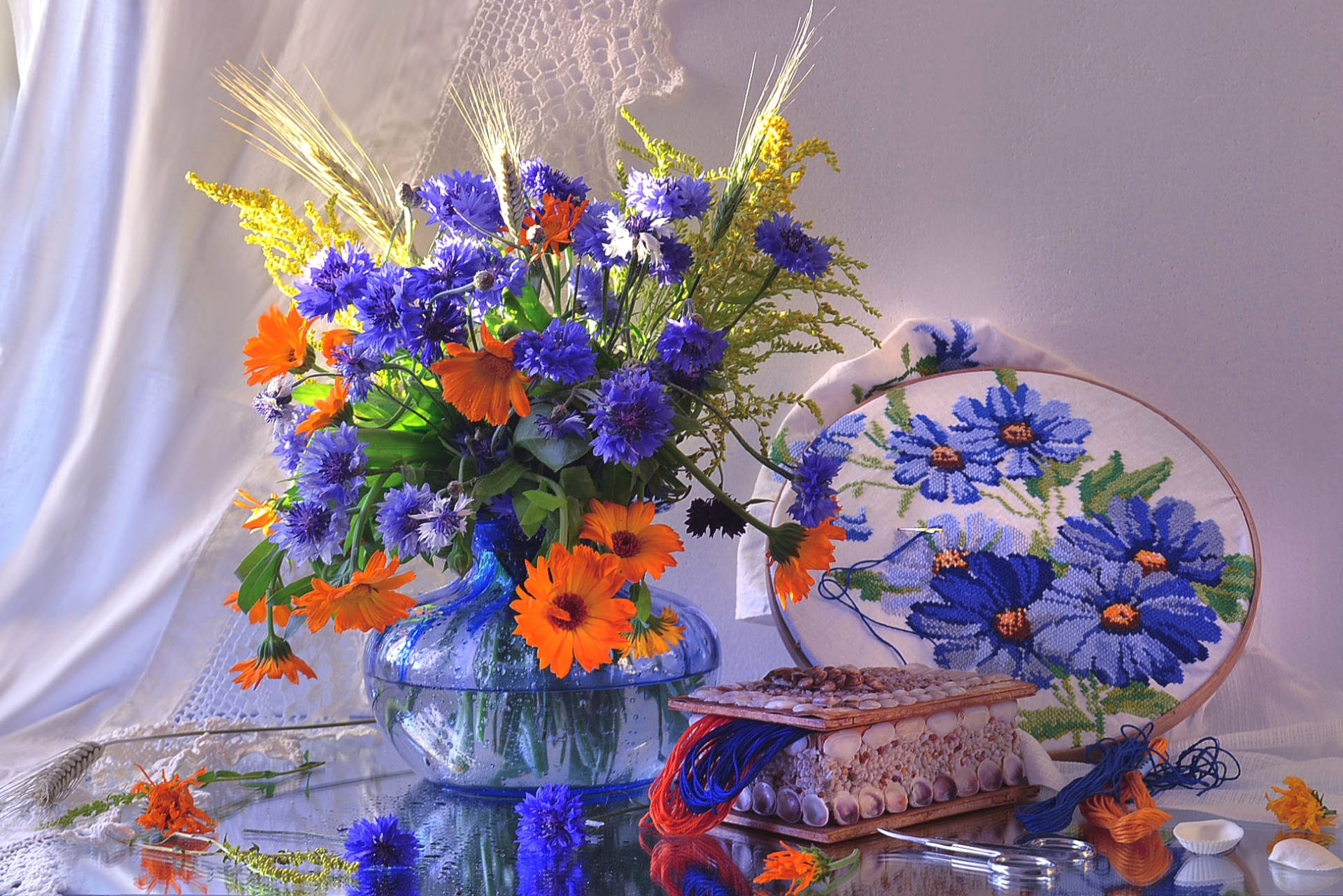 Marigold And Cornflower In Flower Vase Wallpaper