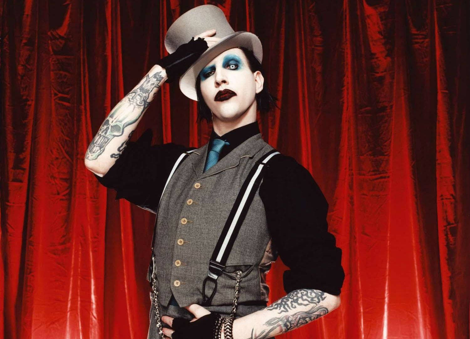 Marilyn Manson ligger ned til sin koncert Wallpaper