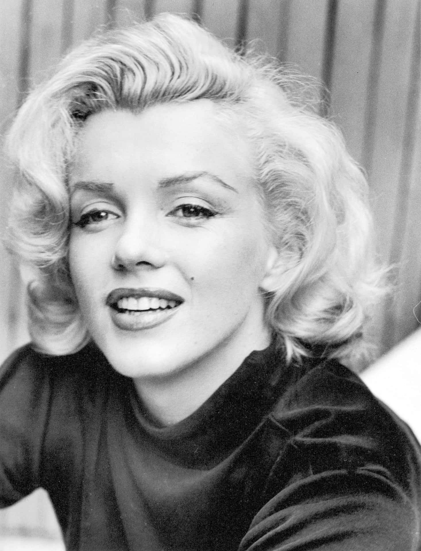 Marilyn Monroe - Ikonisk Hollywood-stjerne Wallpaper