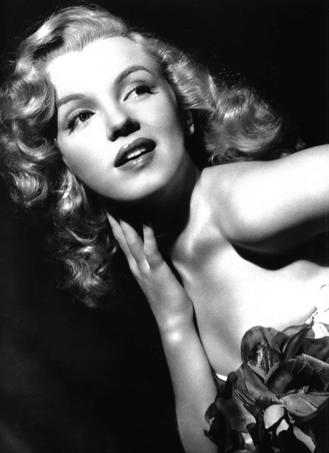 Legendary Hollywood actor, Marilyn Monroe, in her iconic role.