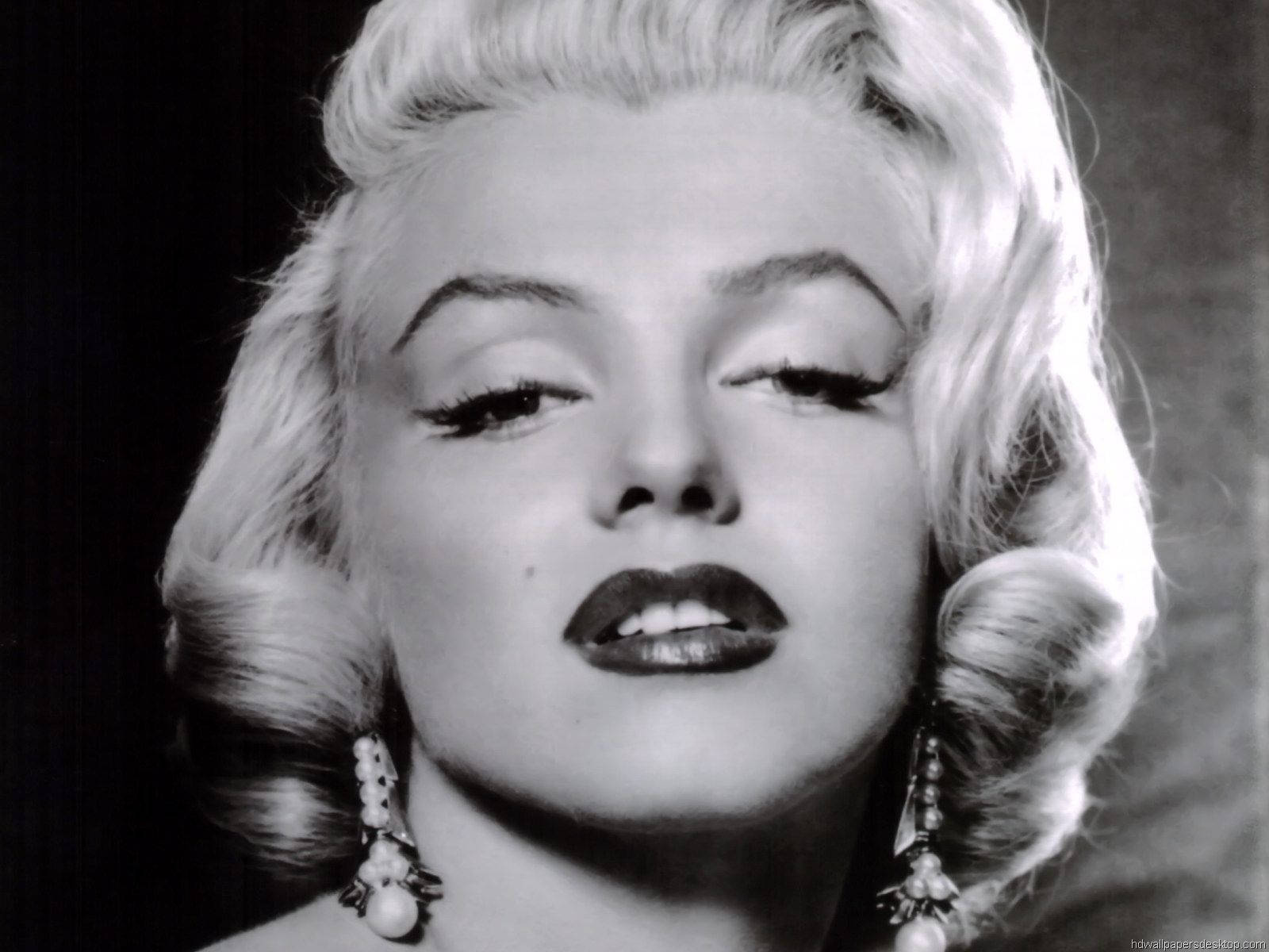 Marilyn Monroe Short Hair Wallpaper