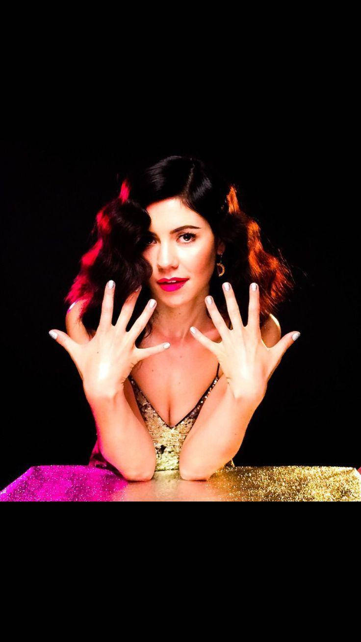 Marina And The Diamonds Beauty Background