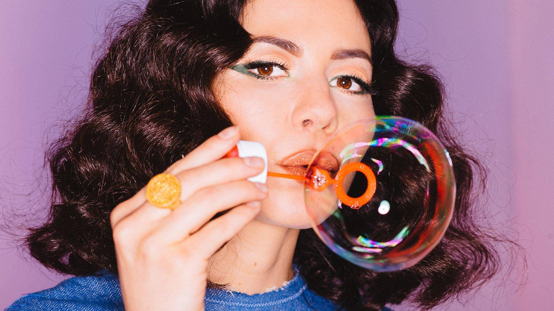 Marina And The Diamonds Bubbles Background