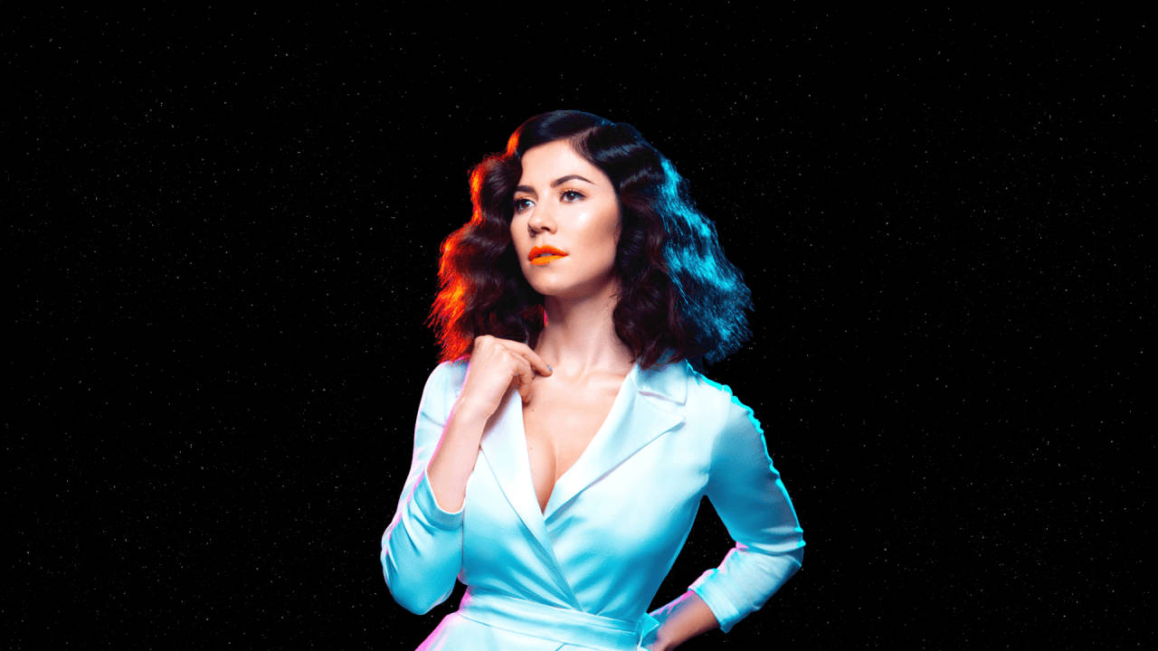 Marina And The Diamonds Solo Background