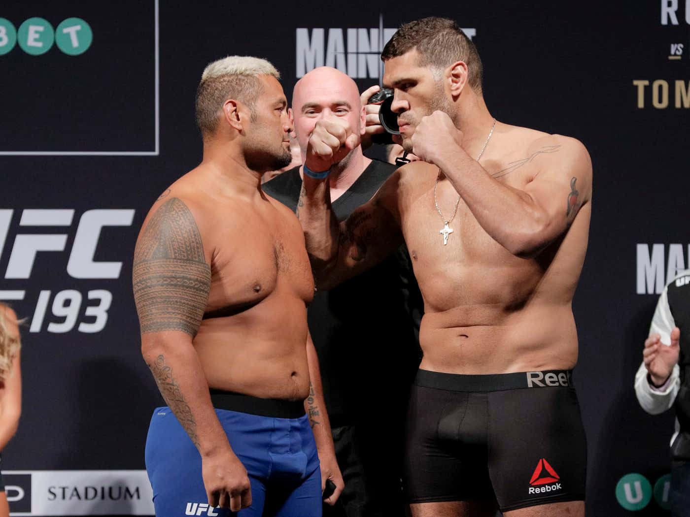Mark Hunt Versus Mickey Gall Picture