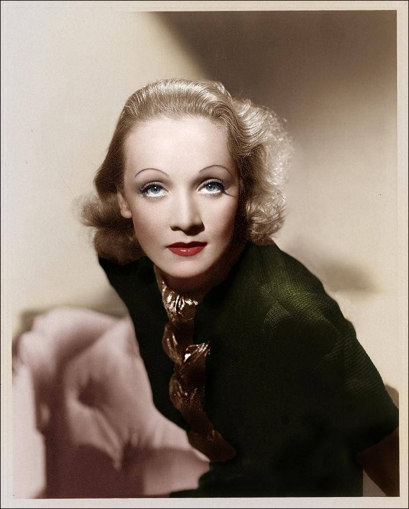 Marlene Dietrich Grøn Kjole Wallpaper