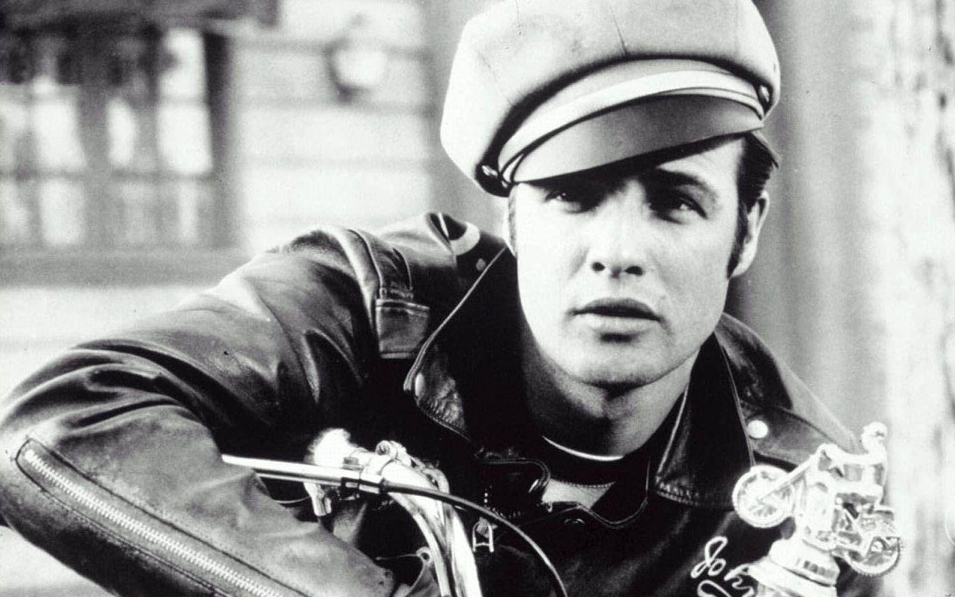 Iconicastella Di Hollywood Marlon Brando In 'il Selvaggio' Sfondo