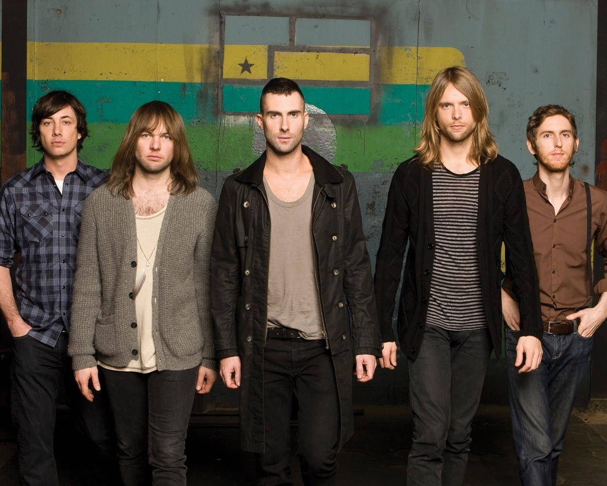 Maroon 5 Jackets Hipster Clothes Wallpaper
