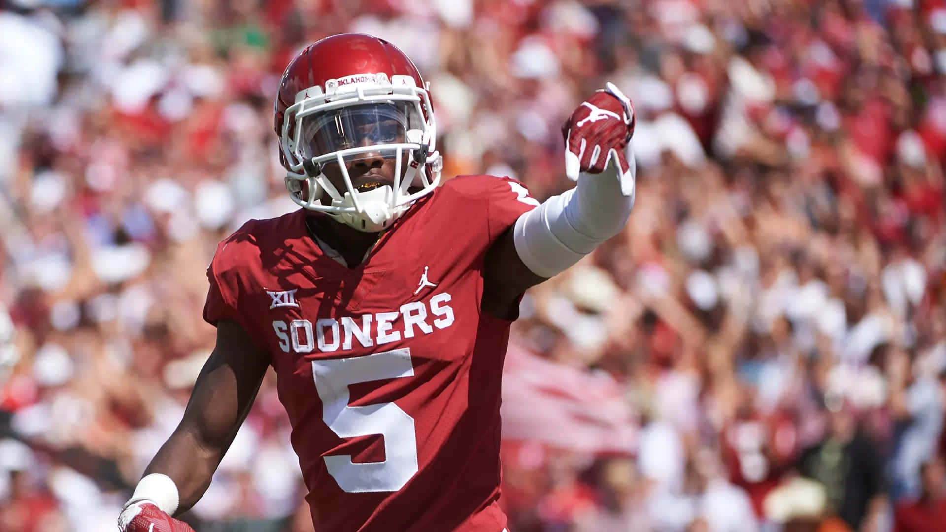 Marquise Brown Sooners Game Action Wallpaper