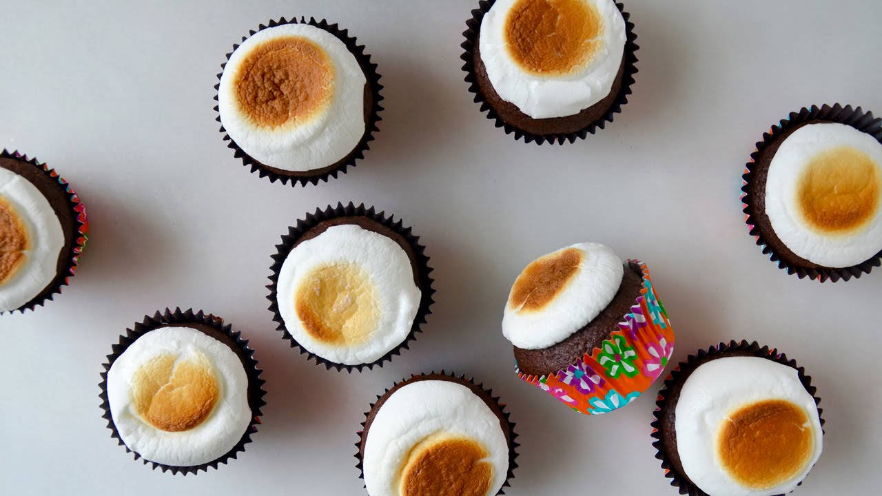 Marshmallow Toasted Chocolate Cupcakes Wallpaper