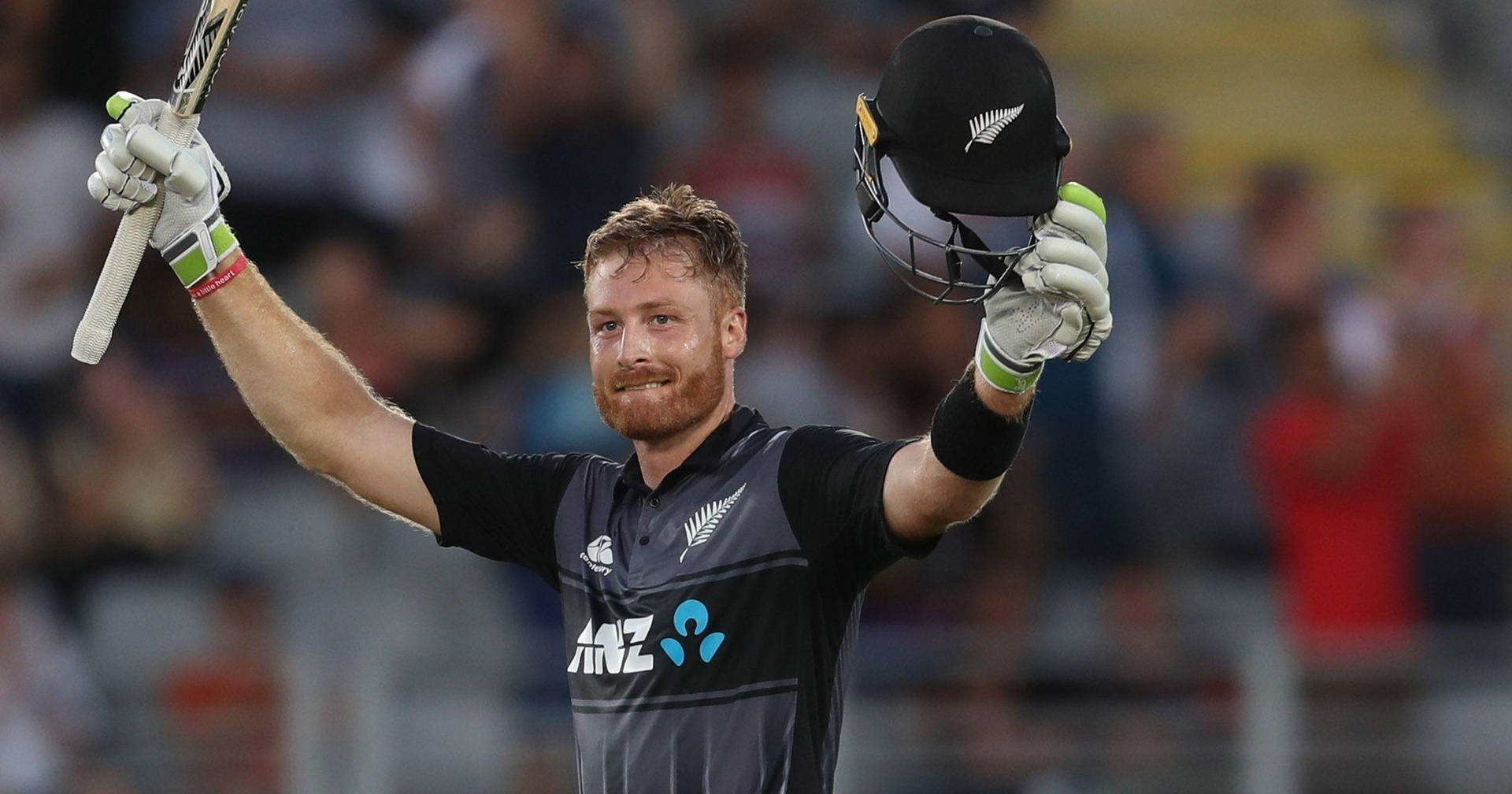 Martinguptill Öppnar Armarna. (this Sentence Could Be Used As A Description For A Wallpaper Featuring Martin Guptill With His Arms Open.) Wallpaper