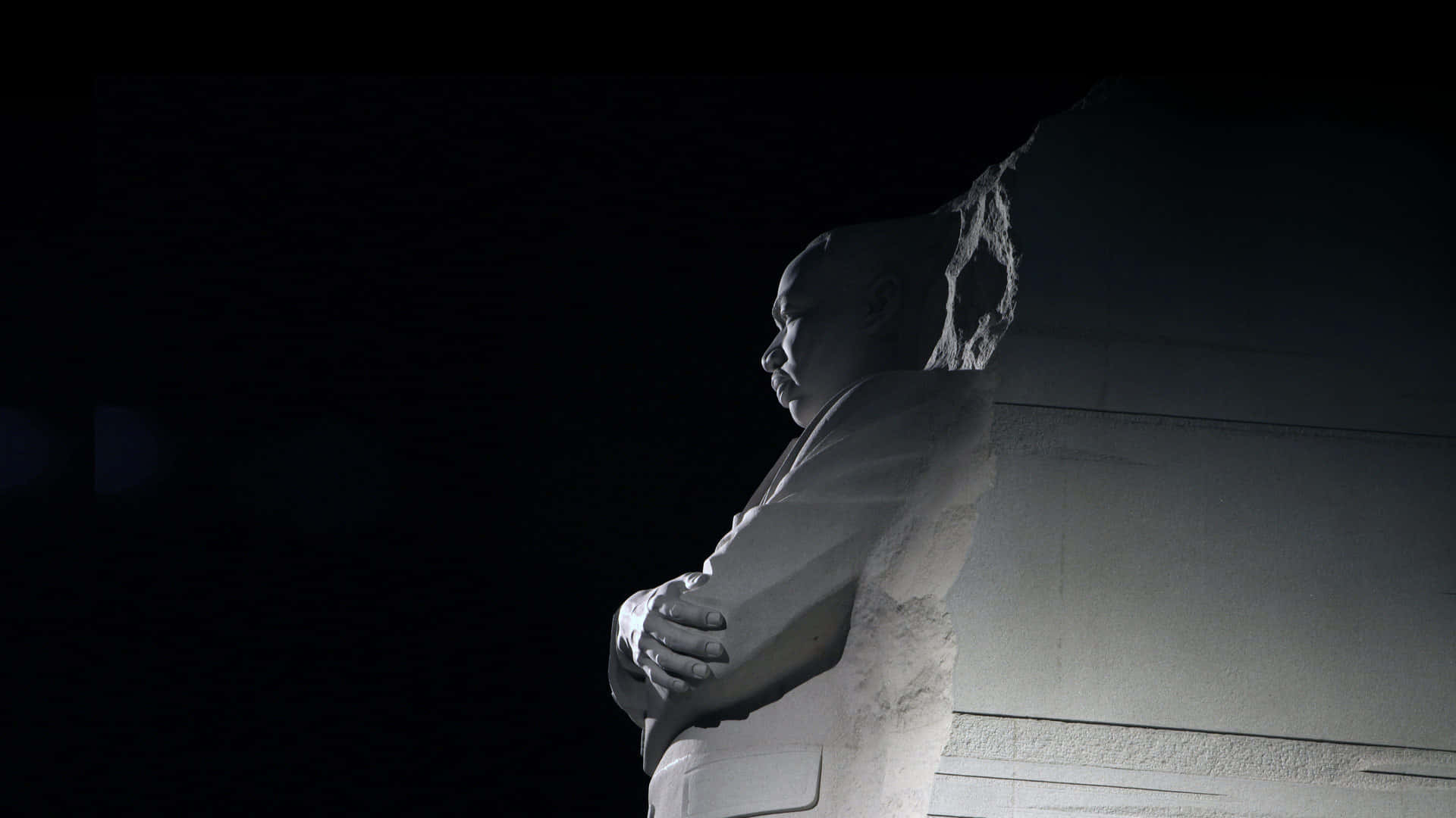 Martin Luther King Memorial Statue på en havudsigt baggrund Wallpaper