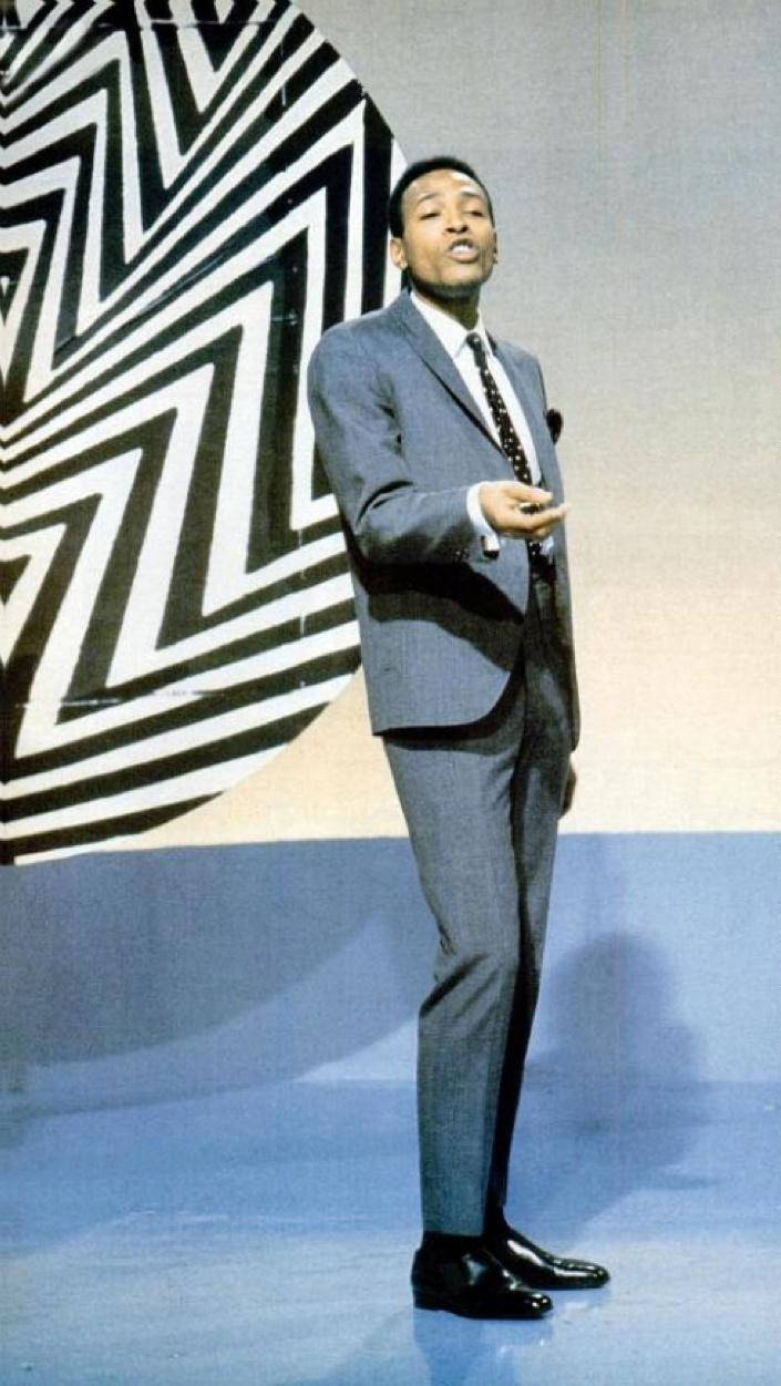 Marvin Gaye optræder i jakkesæt og slips Wallpaper