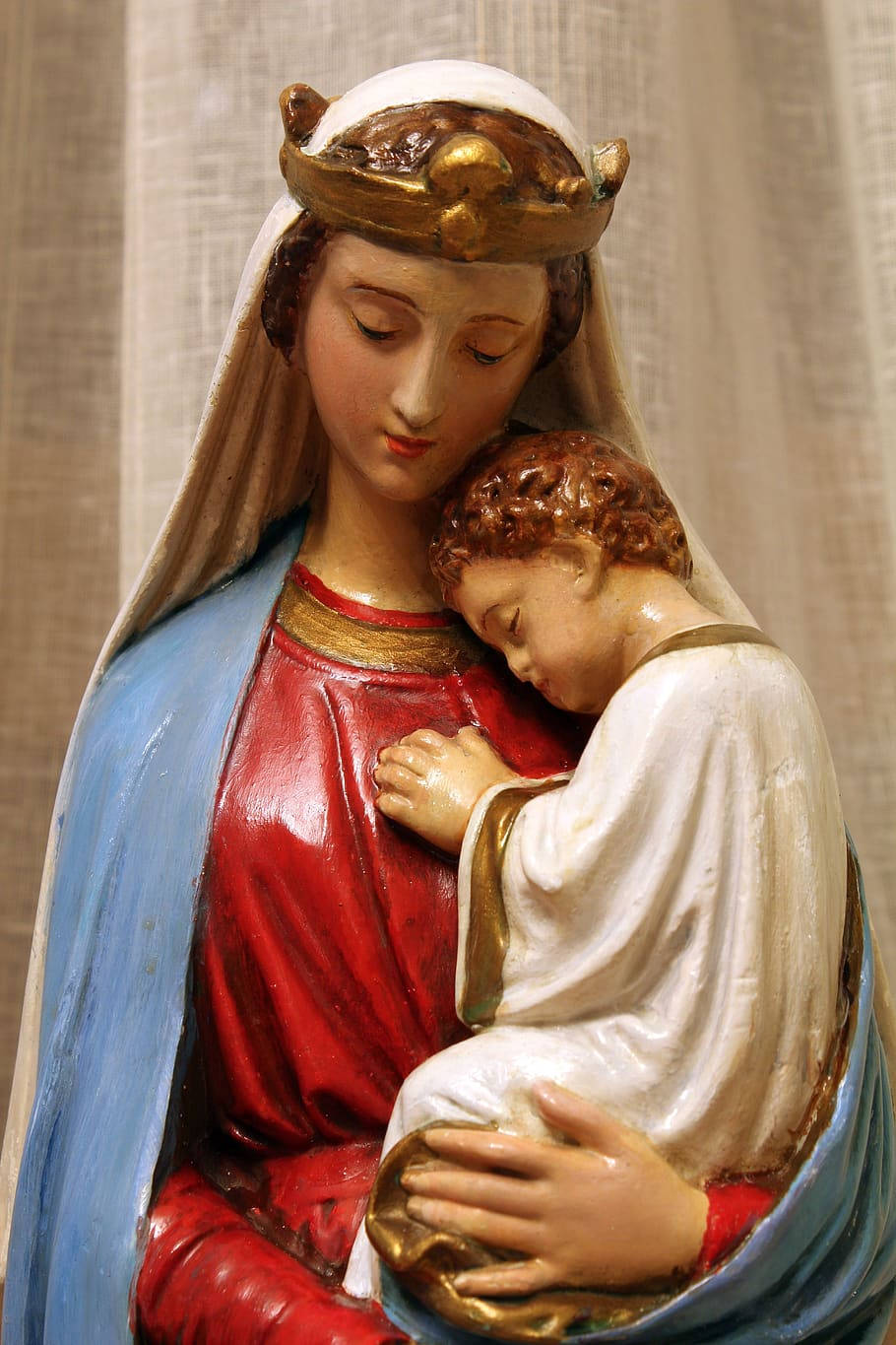 Mary And Jesus Painted Statue Wallpaper