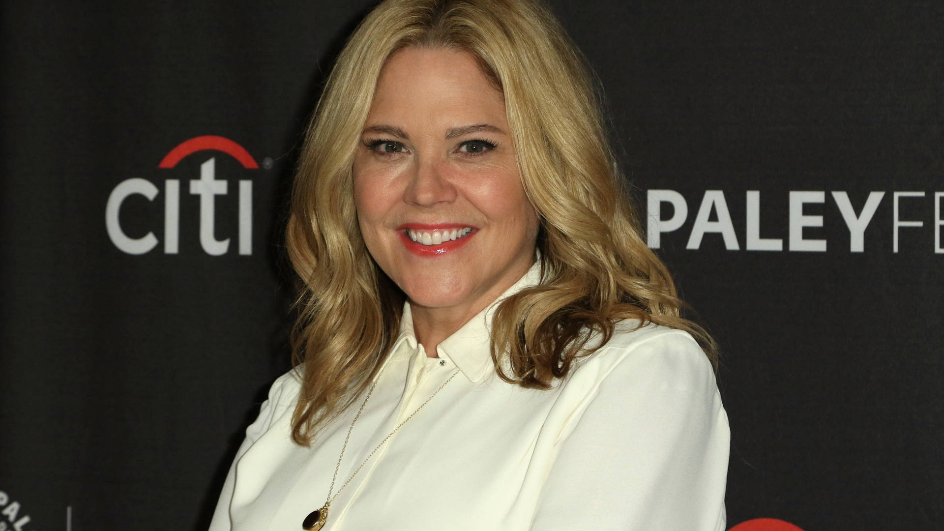 Mary Mccormack At The Paleyfest Wallpaper