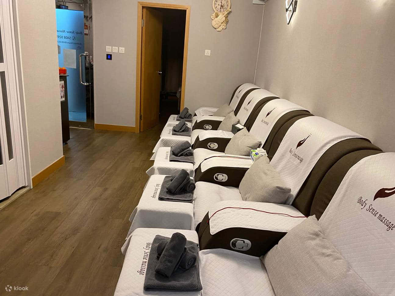 Relax and Unwind in a Luxurious Massage Room