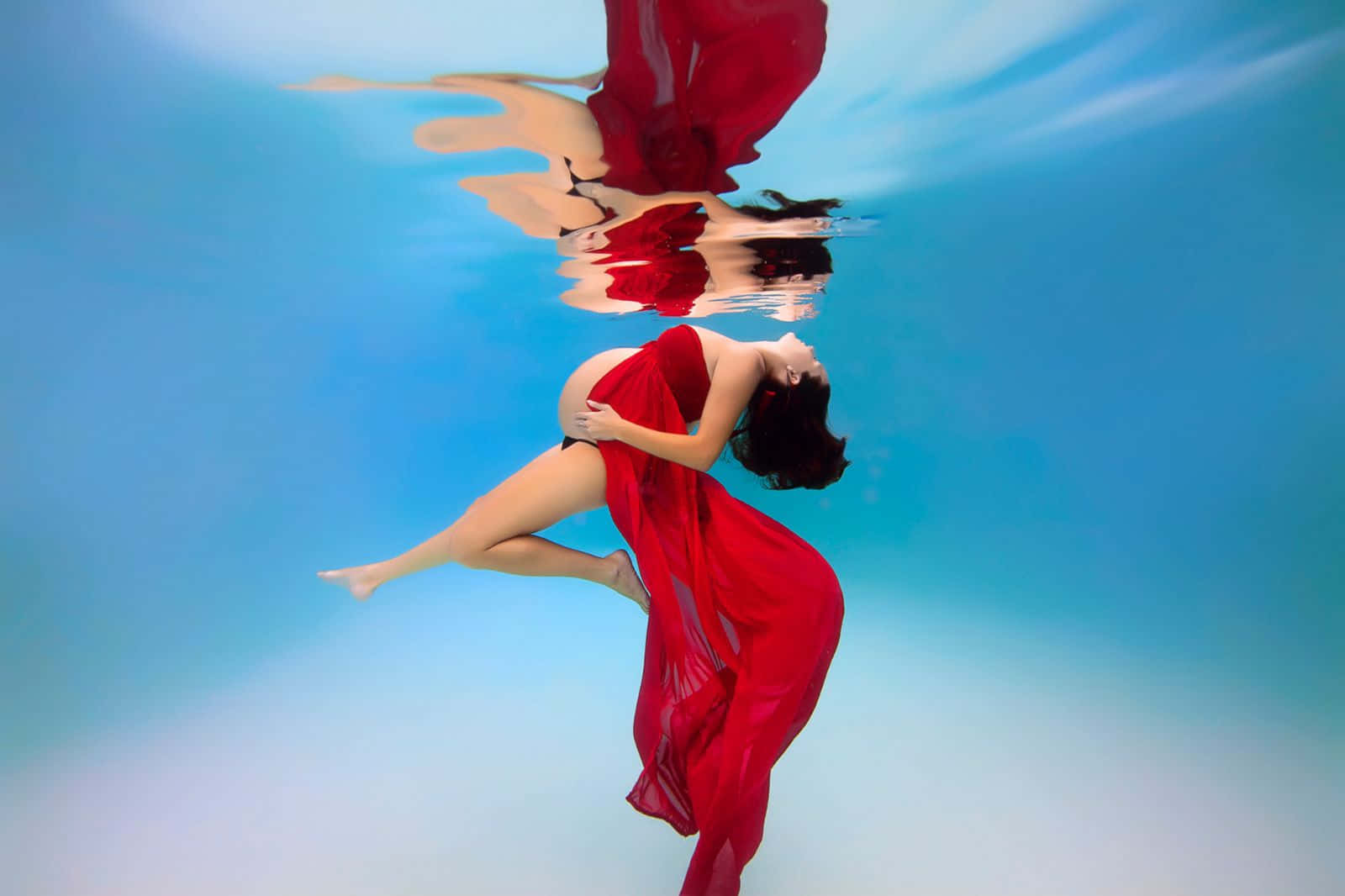 Gravid kvinde Undervandsmoderskab Billede Wallpaper
