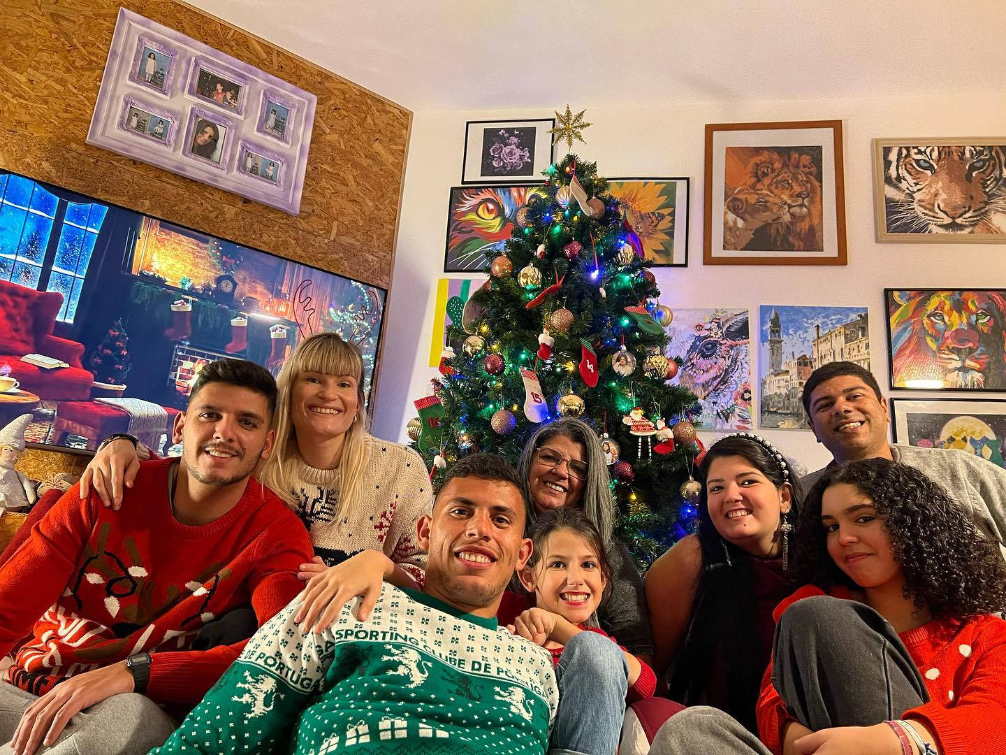 Fotodi Natale Della Famiglia Di Matheus Nunes Sfondo