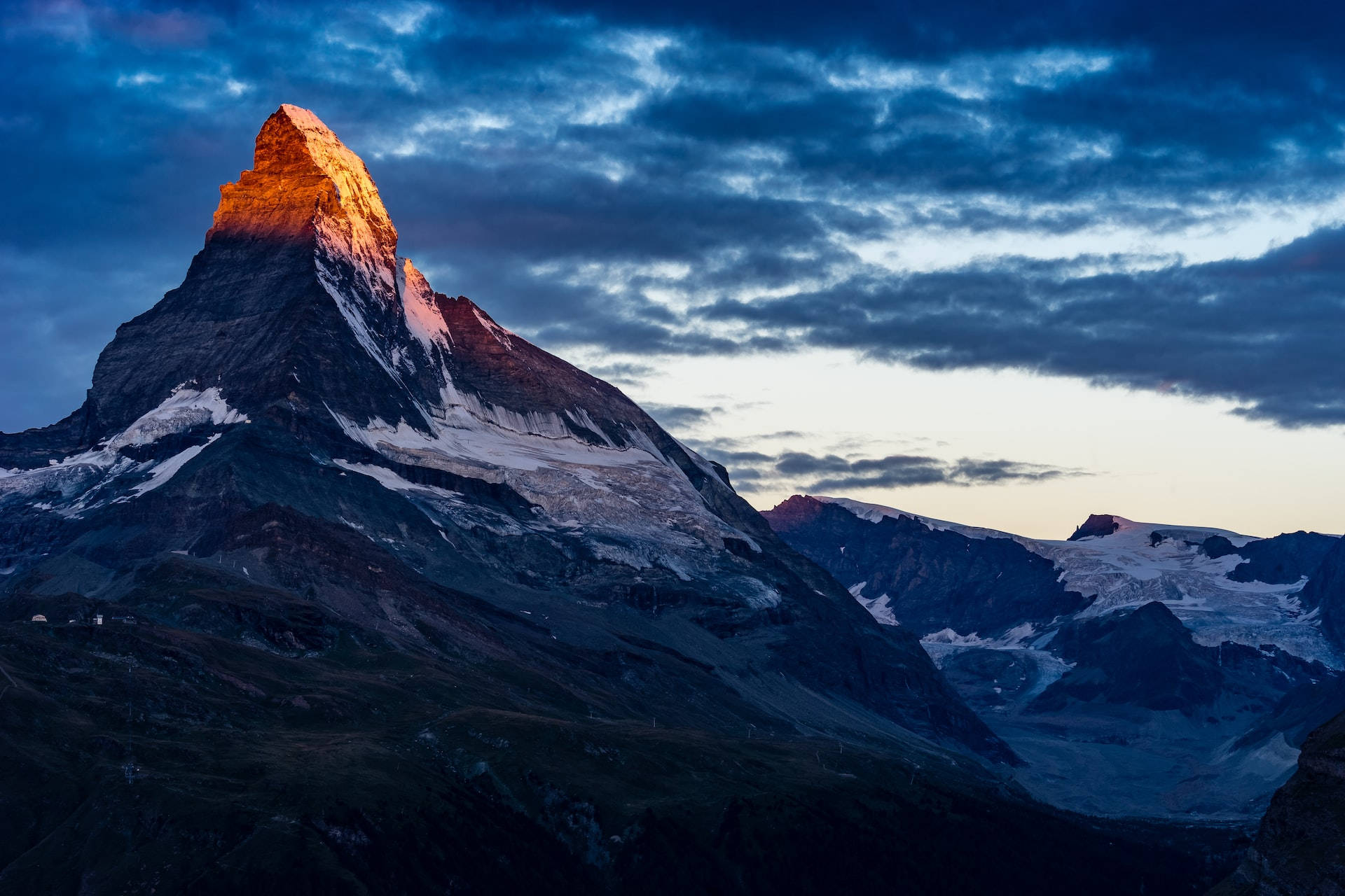 Matterhorngebirge Auf Dem Macbook Wallpaper