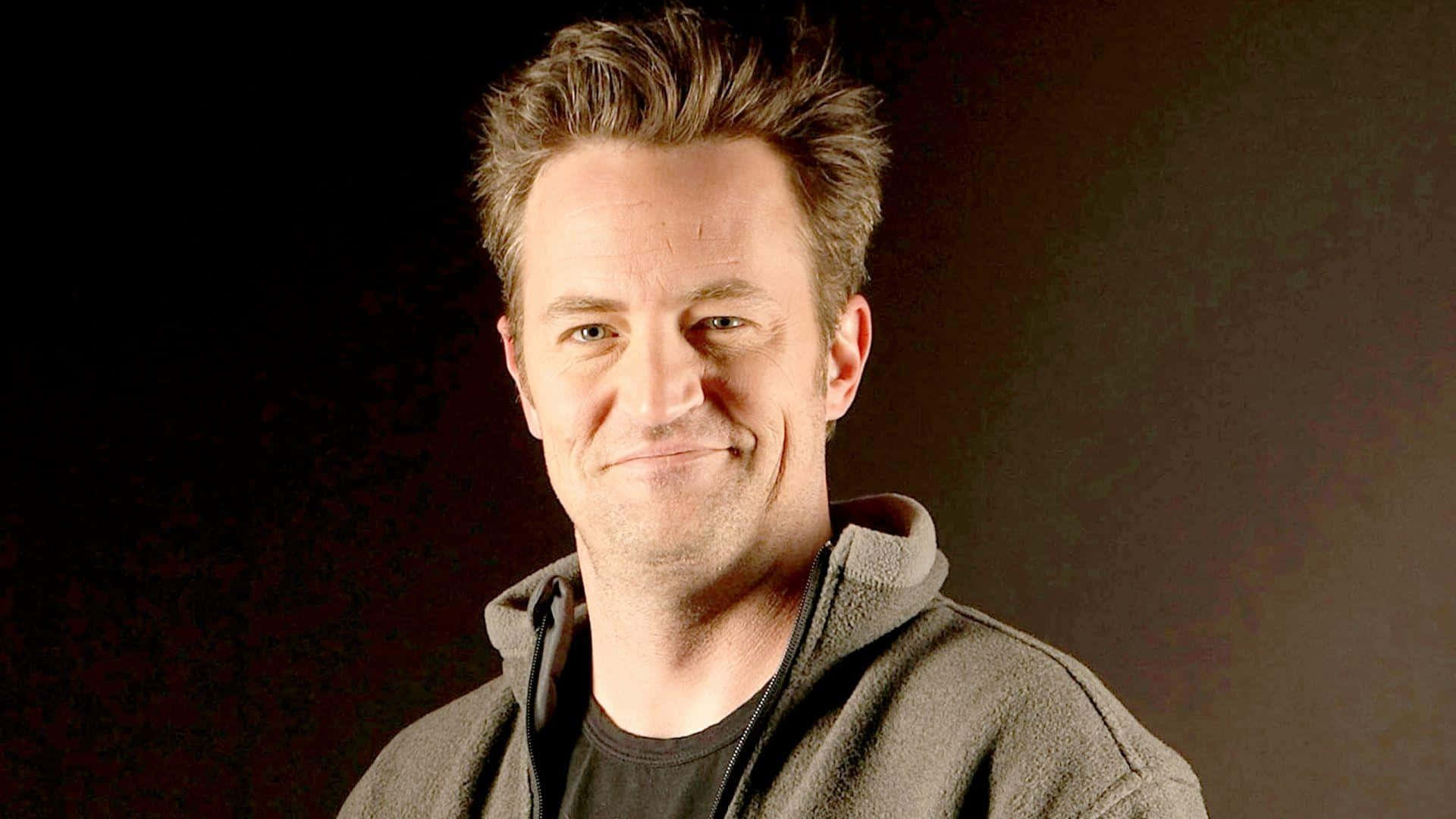 Actor Matthew Perry photographed in His Engaging Yet Refined Style Wallpaper