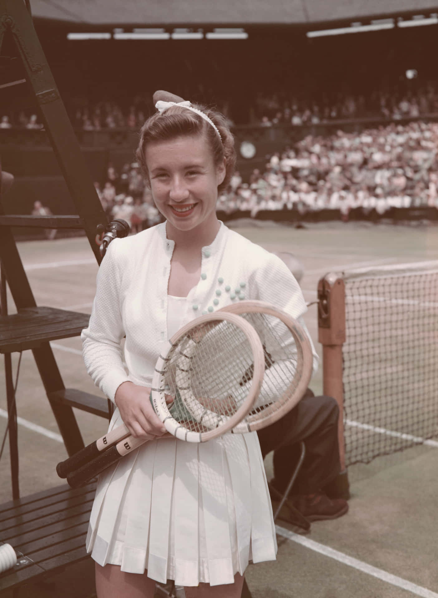 Maureen Connolly in Women's Singles Finals 1952 Wallpaper