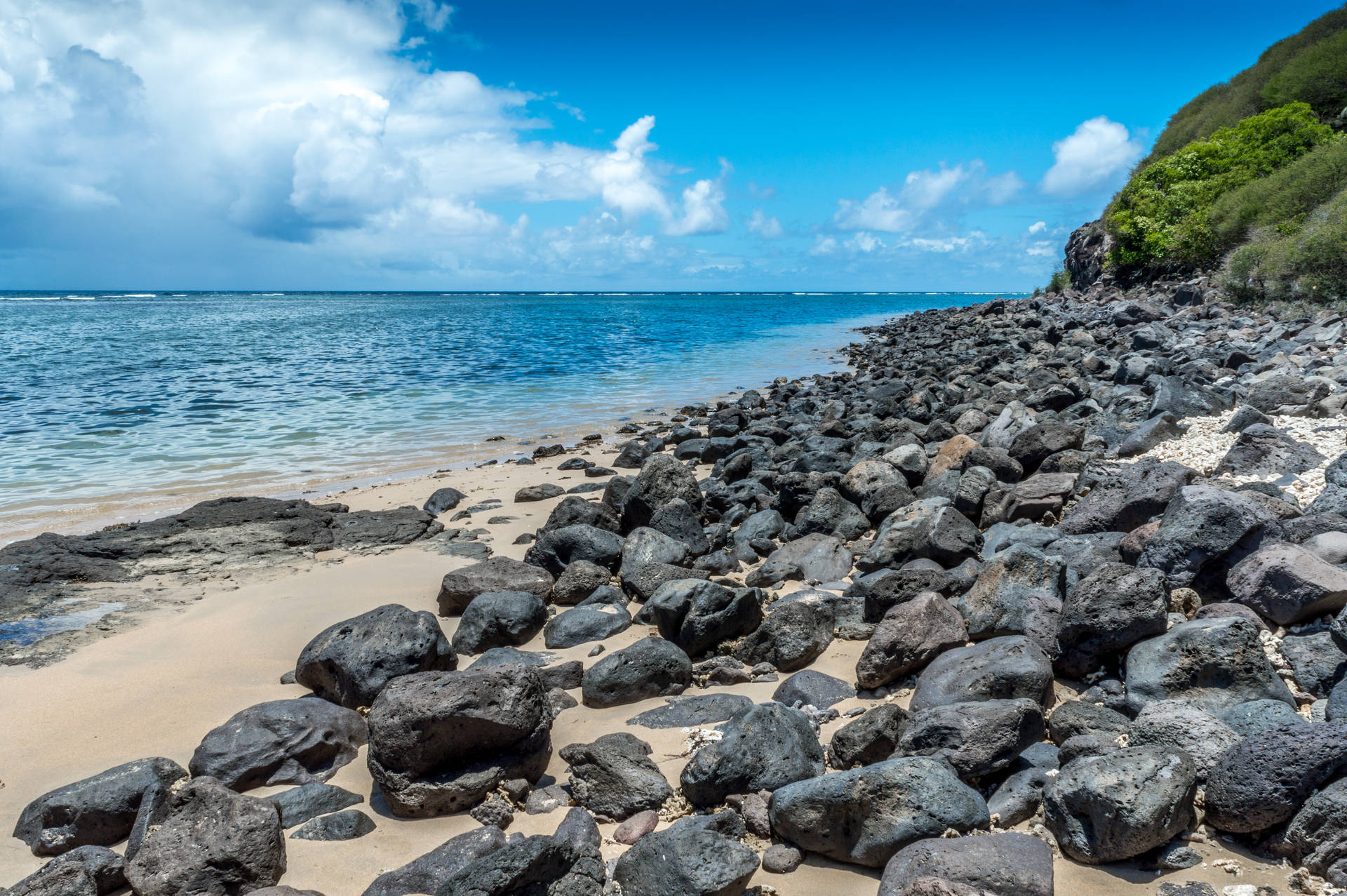 Mauritius Beach With Rocks Wallpaper