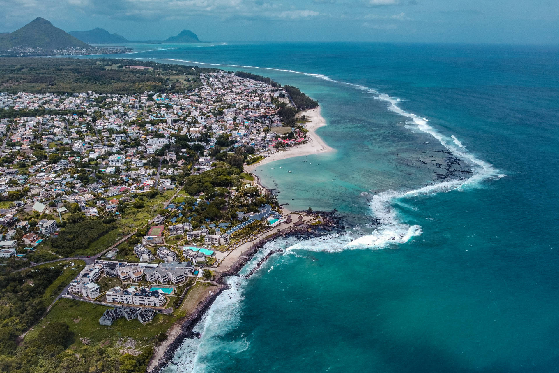 Mauritiusstadt Und Ozean Wallpaper