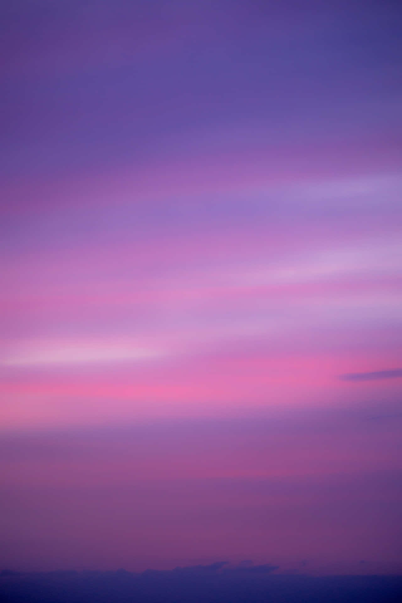 Sfondoviola E Rosa Con Skyline In Color Malva
