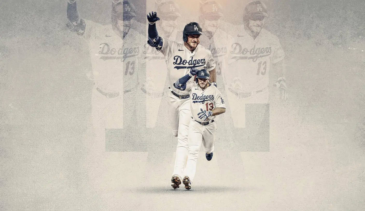 Download Los Angeles Dodgers' Max Muncy in Action Wallpaper