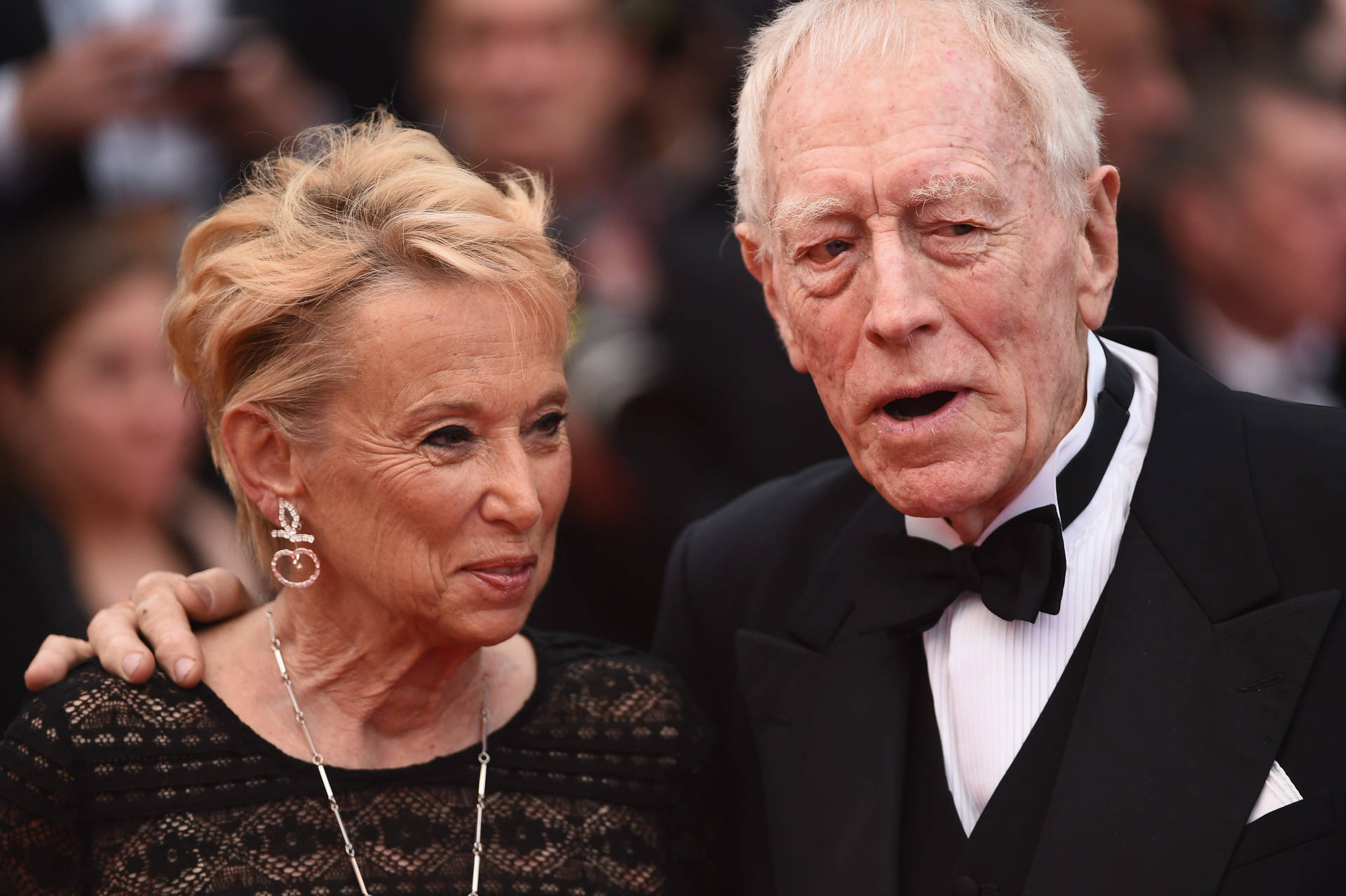 Max Von Sydow And Wife Background