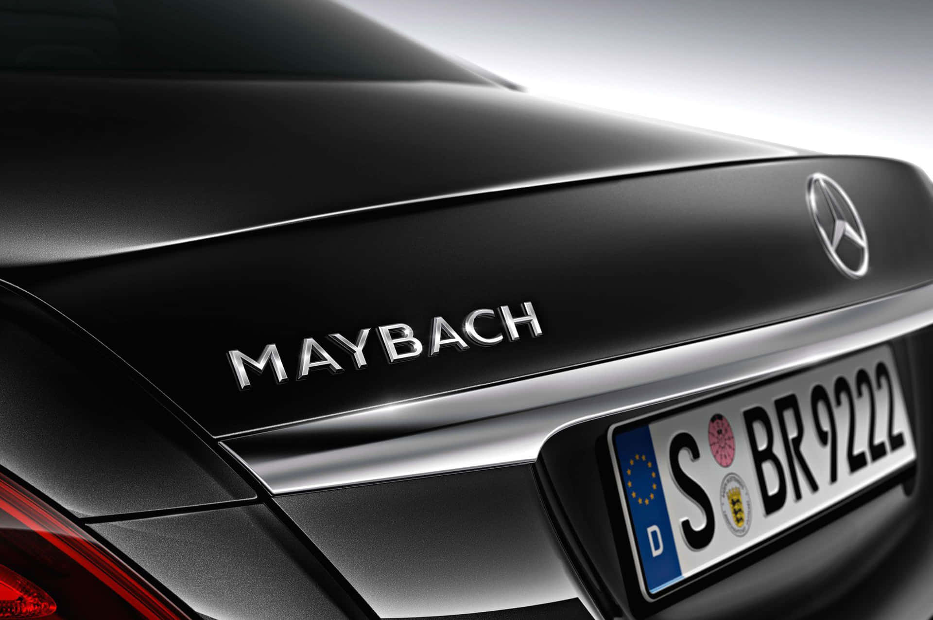 Знак майбах. Мерседес Бенц Майбах. Майбах эмблема. Значок Maybach s600. Mercedes Maybach logo.